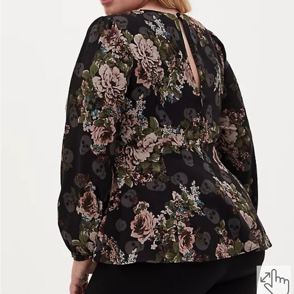 Torrid (NWT) Floral skull crepe sweetheart peplum long sleeve blouse top - Picture 4 of 5